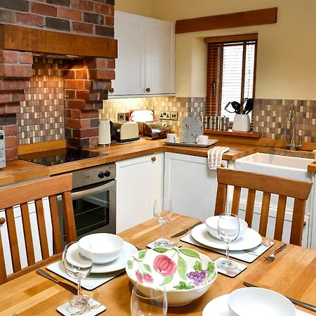 Hilltoft Barn בית נופש *