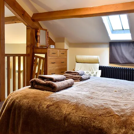 Hilltoft Barn 多克雷